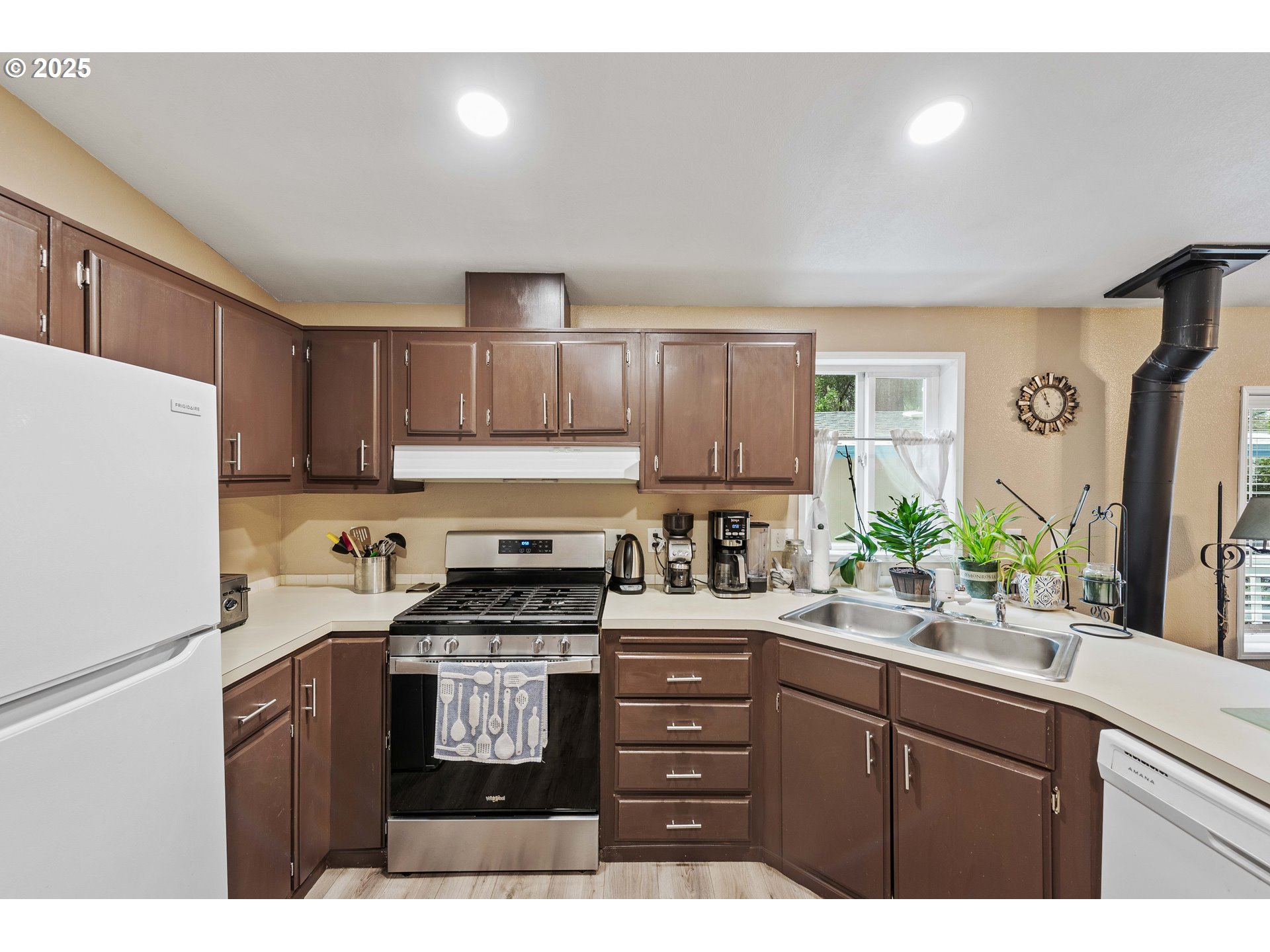 89510 Highway 101 Florence, OR 97439 - Photo 22 of 42