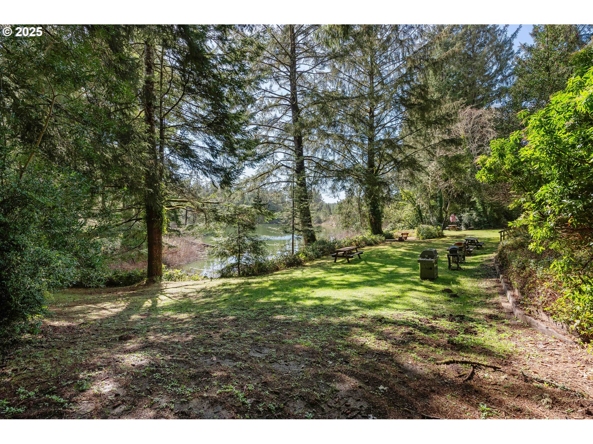 89510 Highway 101 Florence, OR 97439 - Photo 37 of 42