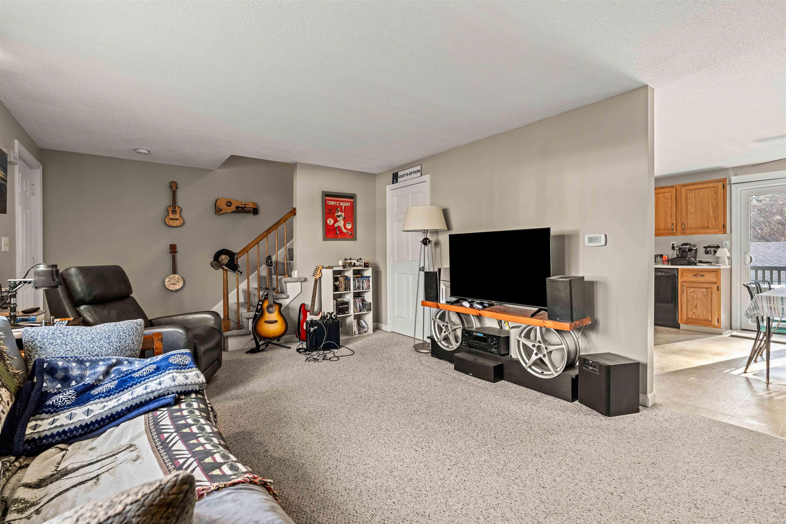 56 Kingston Road, Unit B Plaistow, NH 03865 - Photo 2 of 20