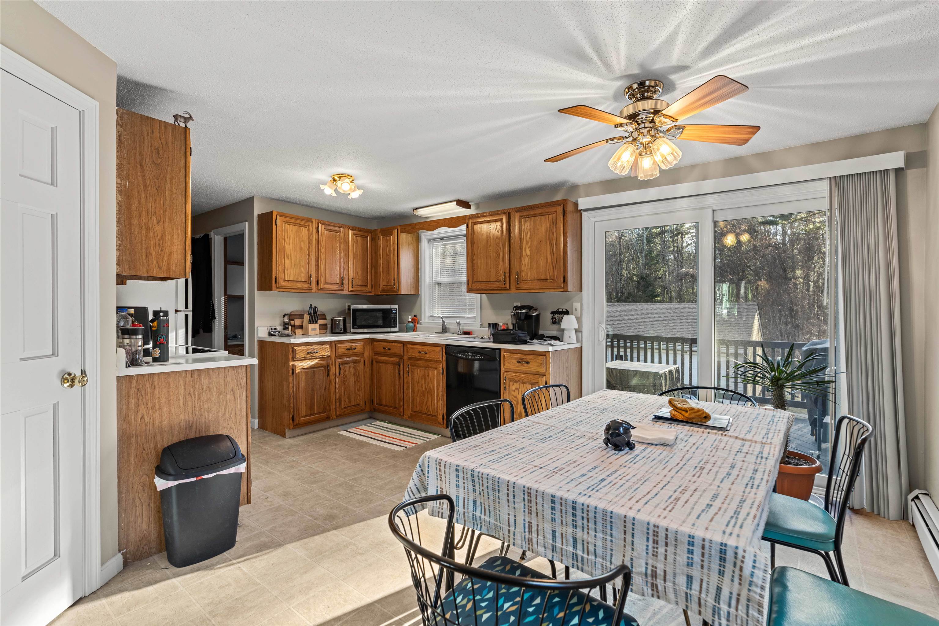 56 Kingston Road, Unit B Plaistow, NH 03865 - Photo 7 of 20