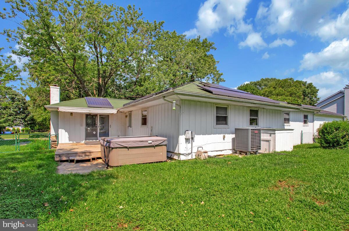 1533 Wakefield Road Edgewater, MD 21037 - Photo 35 of 41 a front view of a house with garden