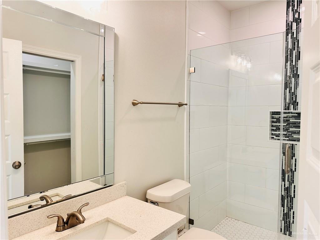 5506 North Crown Point Pharr, TX 78577 - Photo 11 of 20