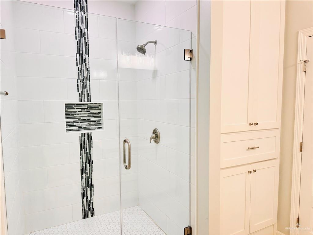 5506 North Crown Point Pharr, TX 78577 - Photo 17 of 20