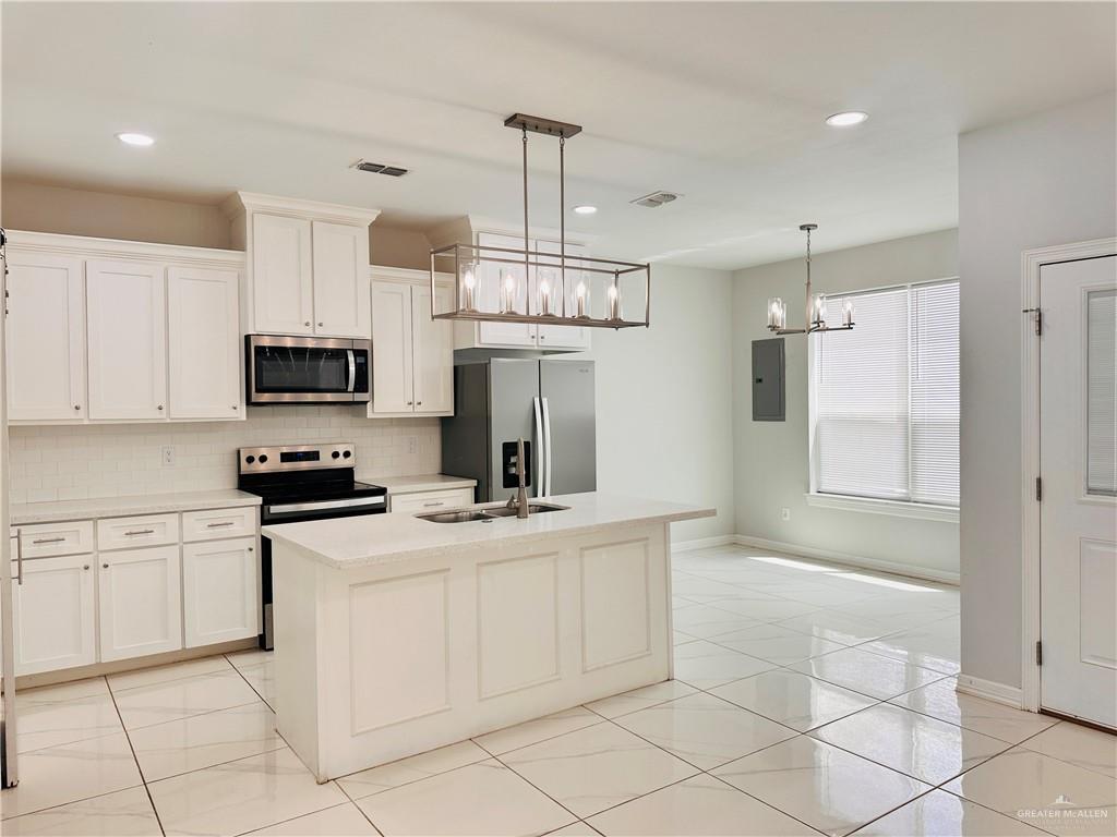 5506 North Crown Point Pharr, TX 78577 - Photo 6 of 20