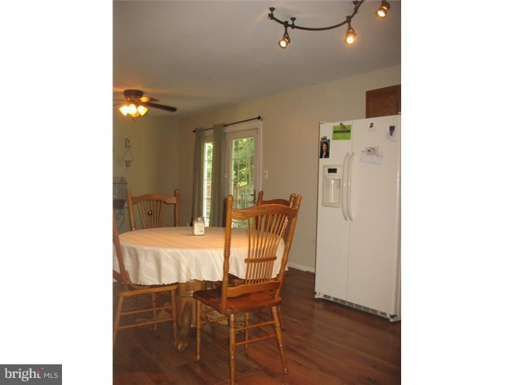 41 Lanford Road New Castle, DE 19720 - Photo 6 of 18 Kitchen