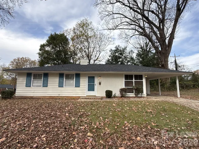 $1,350 | 2518 Lasalle Street, Charlotte, NC 28216