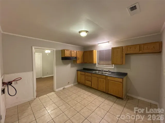 $1,350 | 2518 Lasalle Street, Charlotte, NC 28216