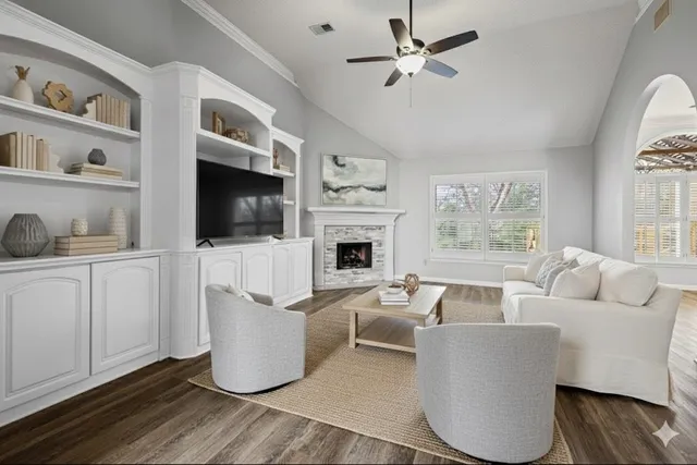 $399,000 | 230 West Powell Road, Collierville, TN 38017