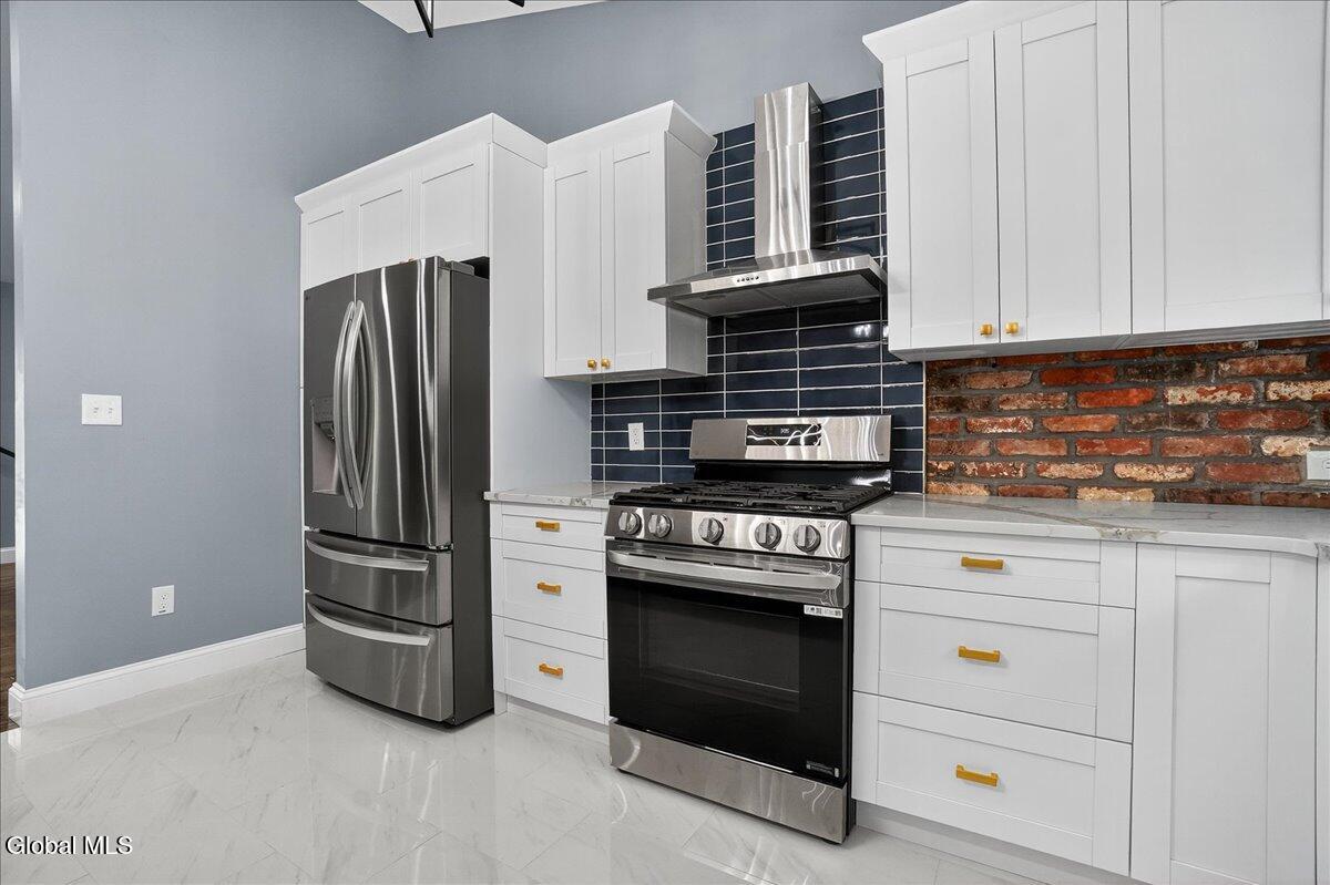 7 Colonie Avenue Colonie, NY 12110 - Photo 11 of 43 39-7 Colonie Ave-39