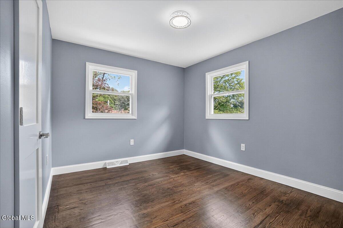 7 Colonie Avenue Colonie, NY 12110 - Photo 28 of 43 32-7 Colonie Ave-32