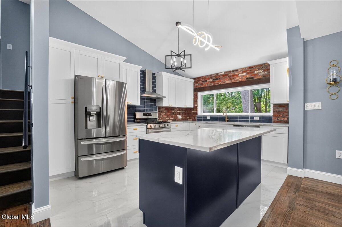 7 Colonie Avenue Colonie, NY 12110 - Photo 8 of 43 29-7 Colonie Ave-29