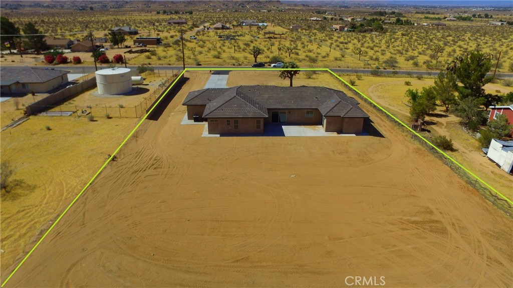 24236 Cahuilla Road Apple Valley, CA 92307 - Photo 43 of 48 a view of a city