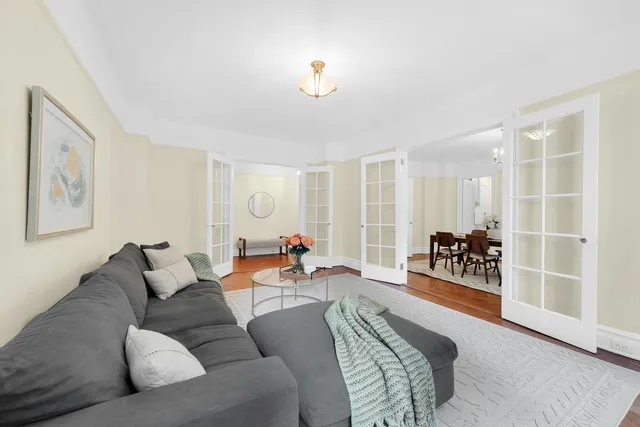 $2,275,000 | 505 West End Avenue, Unit 2B | Upper West Side