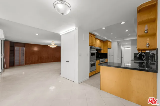 $7,495 | 8704 Gregory Way, Unit 1, Los Angeles, CA 90035