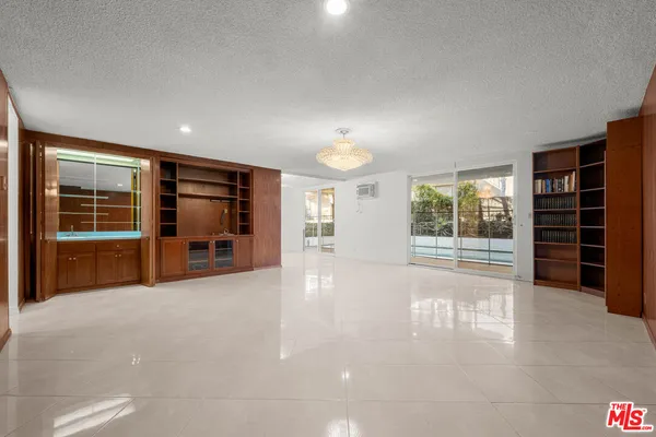 $5,500 | 8704 Gregory Way, Unit 1, Los Angeles, CA 90035