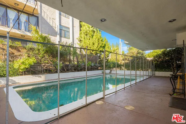 $5,500 | 8704 Gregory Way, Unit 1, Los Angeles, CA 90035