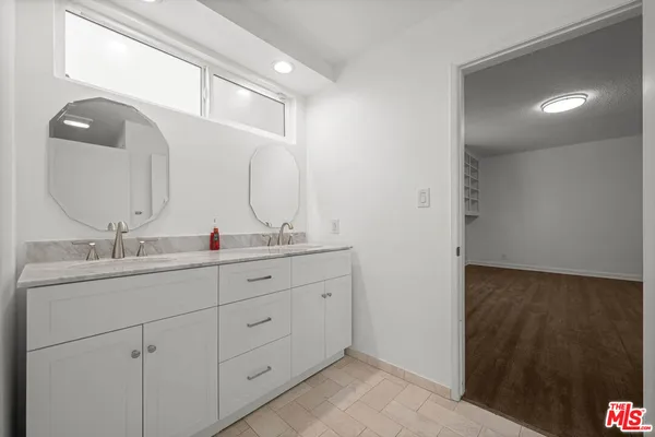 $5,500 | 8704 Gregory Way, Unit 1, Los Angeles, CA 90035