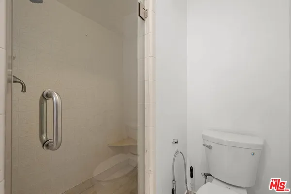 $5,500 | 8704 Gregory Way, Unit 1, Los Angeles, CA 90035