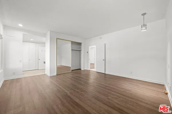 $5,500 | 8704 Gregory Way, Unit 1, Los Angeles, CA 90035