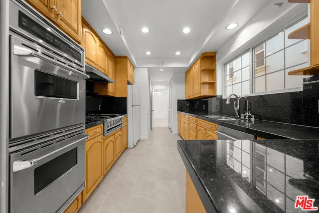 $7,495 | 8704 Gregory Way, Unit 1, Los Angeles, CA 90035