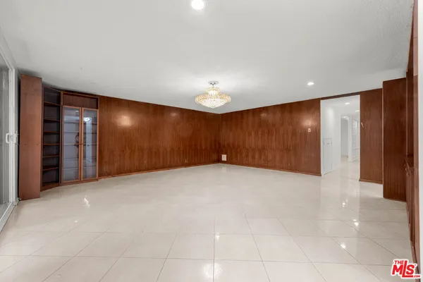 $5,500 | 8704 Gregory Way, Unit 1, Los Angeles, CA 90035