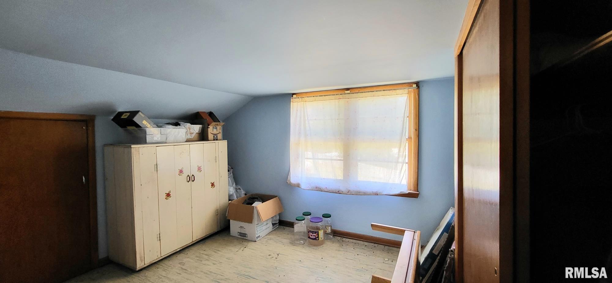 2133 Adams Street Muscatine, IA 52761 - Photo 11 of 12