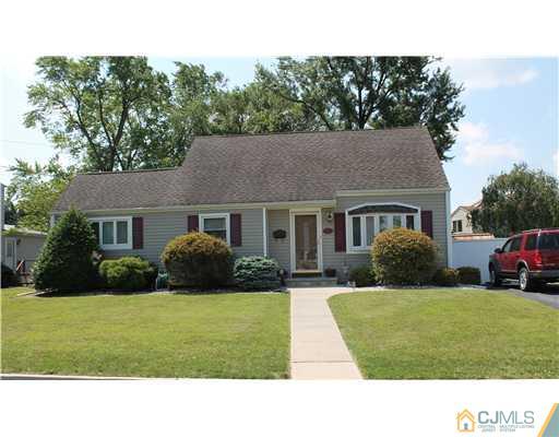 17 James Road East Brunswick, NJ 08816 - Photo 1 of 15 Gallery Image 1