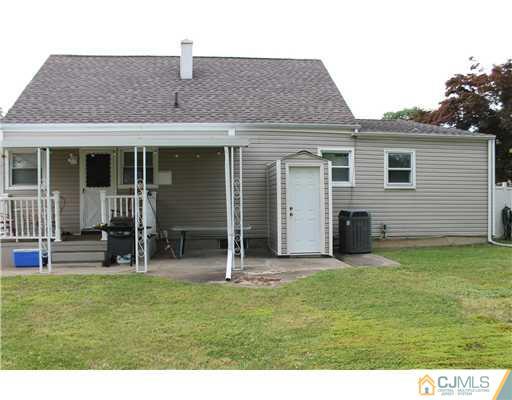 17 James Road East Brunswick, NJ 08816 - Photo 11 of 15 Gallery Image 11