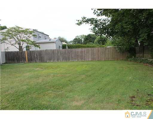 17 James Road East Brunswick, NJ 08816 - Photo 14 of 15 Gallery Image 14