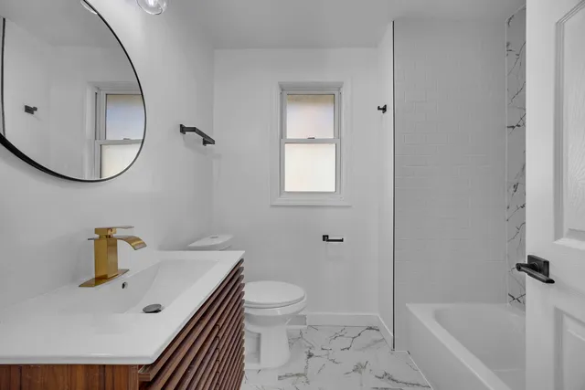 $305,000 | 1125 24th Avenue, Bellwood, IL 60104