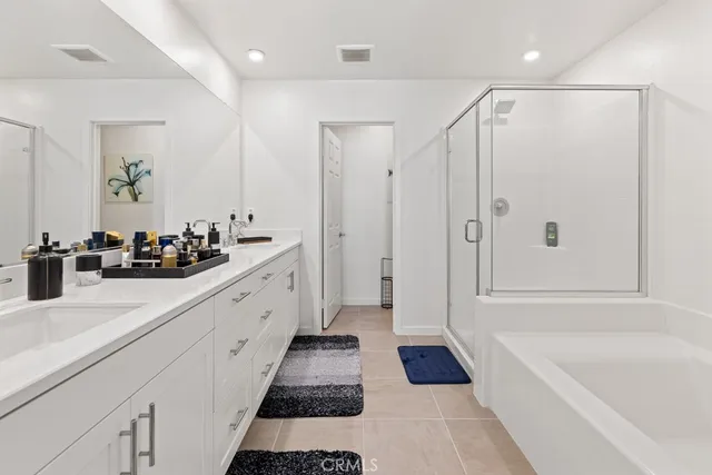 $475,000 | 975 West Clover Avenue, Rialto, CA 92376