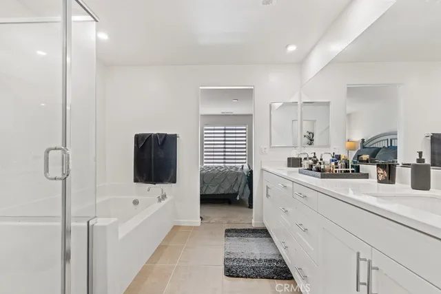 $475,000 | 975 West Clover Avenue, Rialto, CA 92376