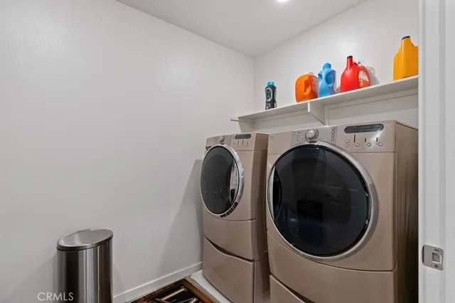 $475,000 | 975 West Clover Avenue, Rialto, CA 92376