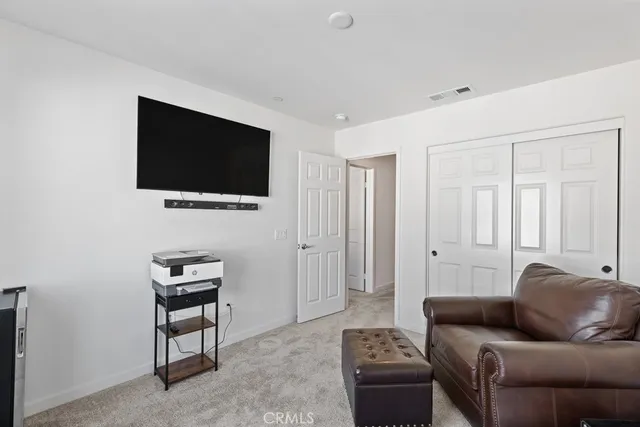 $475,000 | 975 West Clover Avenue, Rialto, CA 92376