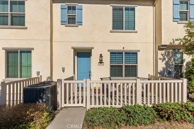 $475,000 | 975 West Clover Avenue, Rialto, CA 92376