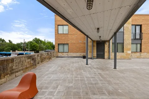 $2,250 | 3016 Guadalupe Street, Unit 303, Austin, TX 78705