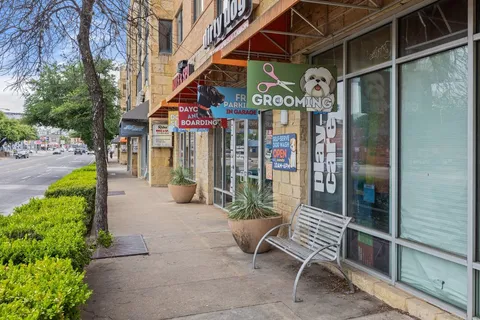 $2,250 | 3016 Guadalupe Street, Unit 303, Austin, TX 78705