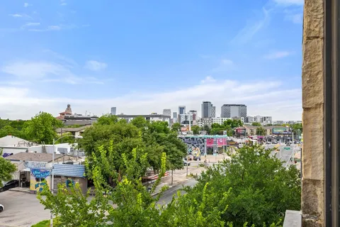 $2,250 | 3016 Guadalupe Street, Unit 303, Austin, TX 78705
