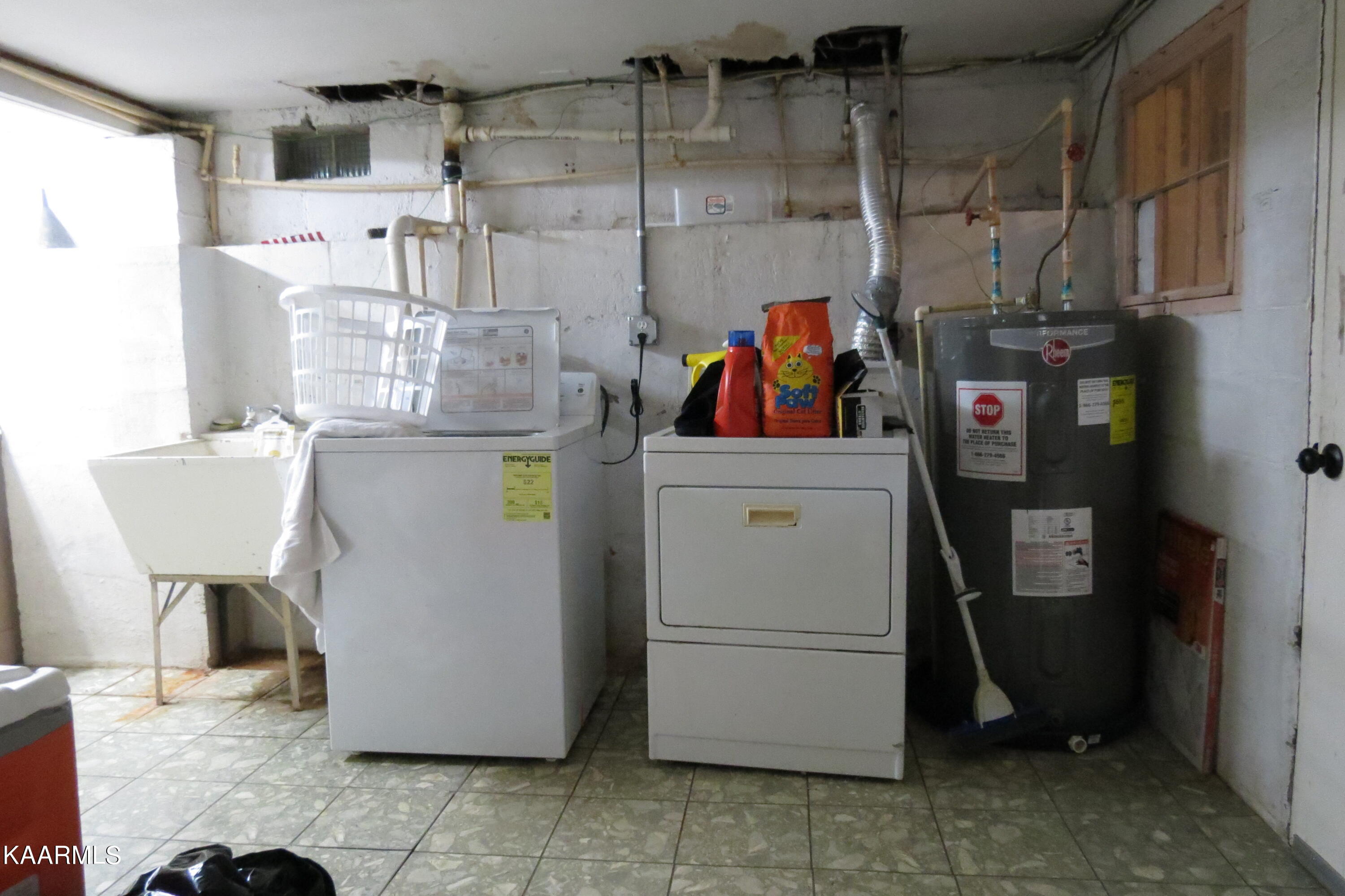 202 Outer Drive Oak Ridge, TN 37830 - Photo 13 of 20 Laundry