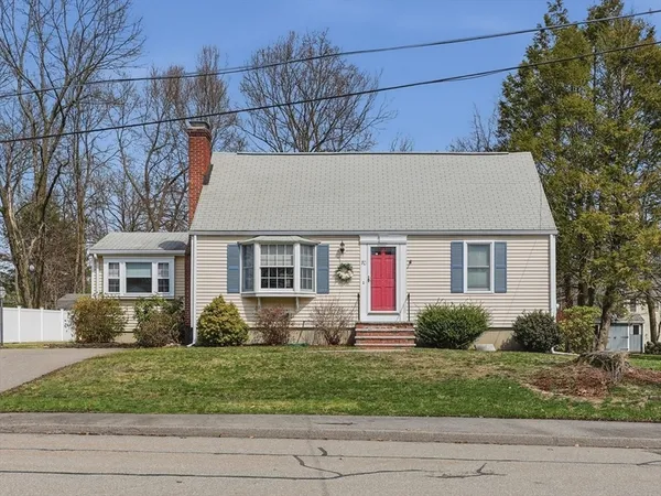 $519,900 | 70 Oakcrest Avenue, Marlborough, MA 01752