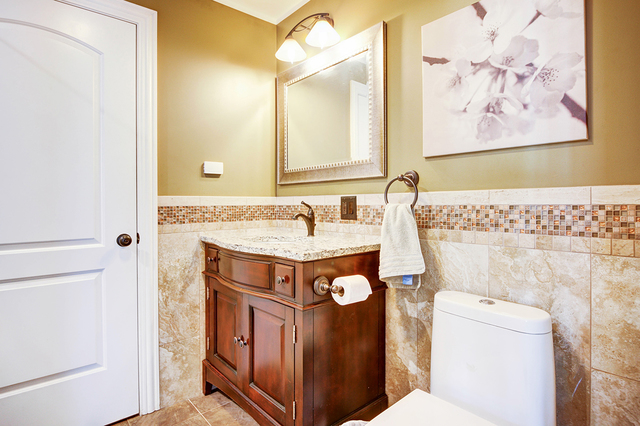 6258 West 109th Street Chicago Ridge, IL 60415 - Photo 22 of 28 a bathroom with a sink and a mirror