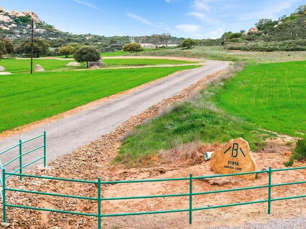 $2,500,000 | 21916 Japatul Lane, Alpine, CA 91901