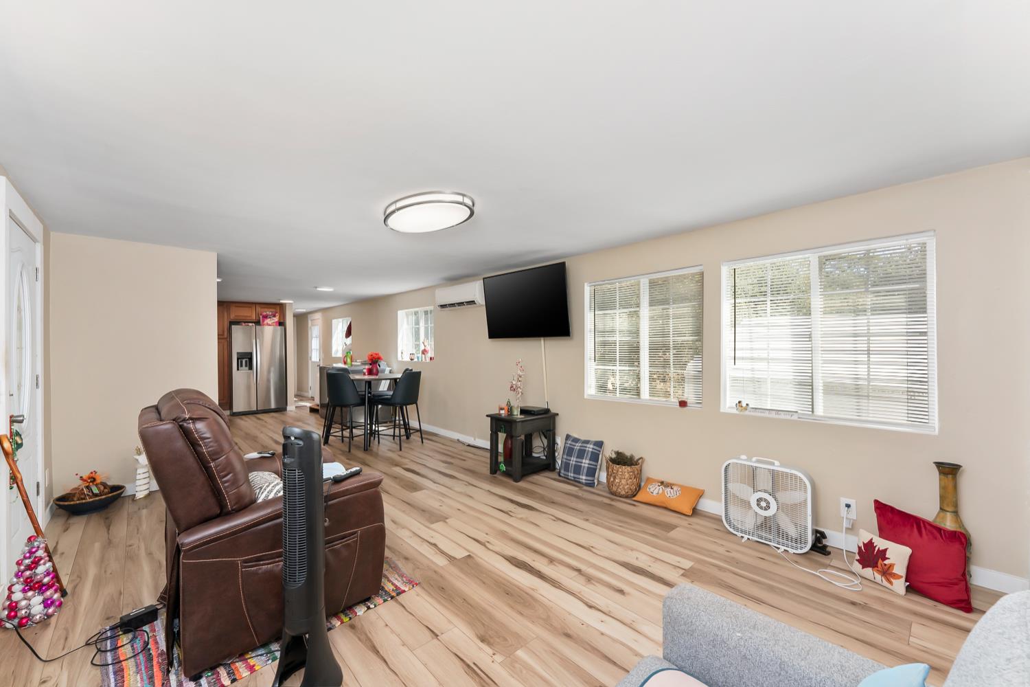1525 Cold Springs Road, Unit 97 Placerville, CA 95667 - Photo 16 of 48 a living room with furniture and a flat screen tv