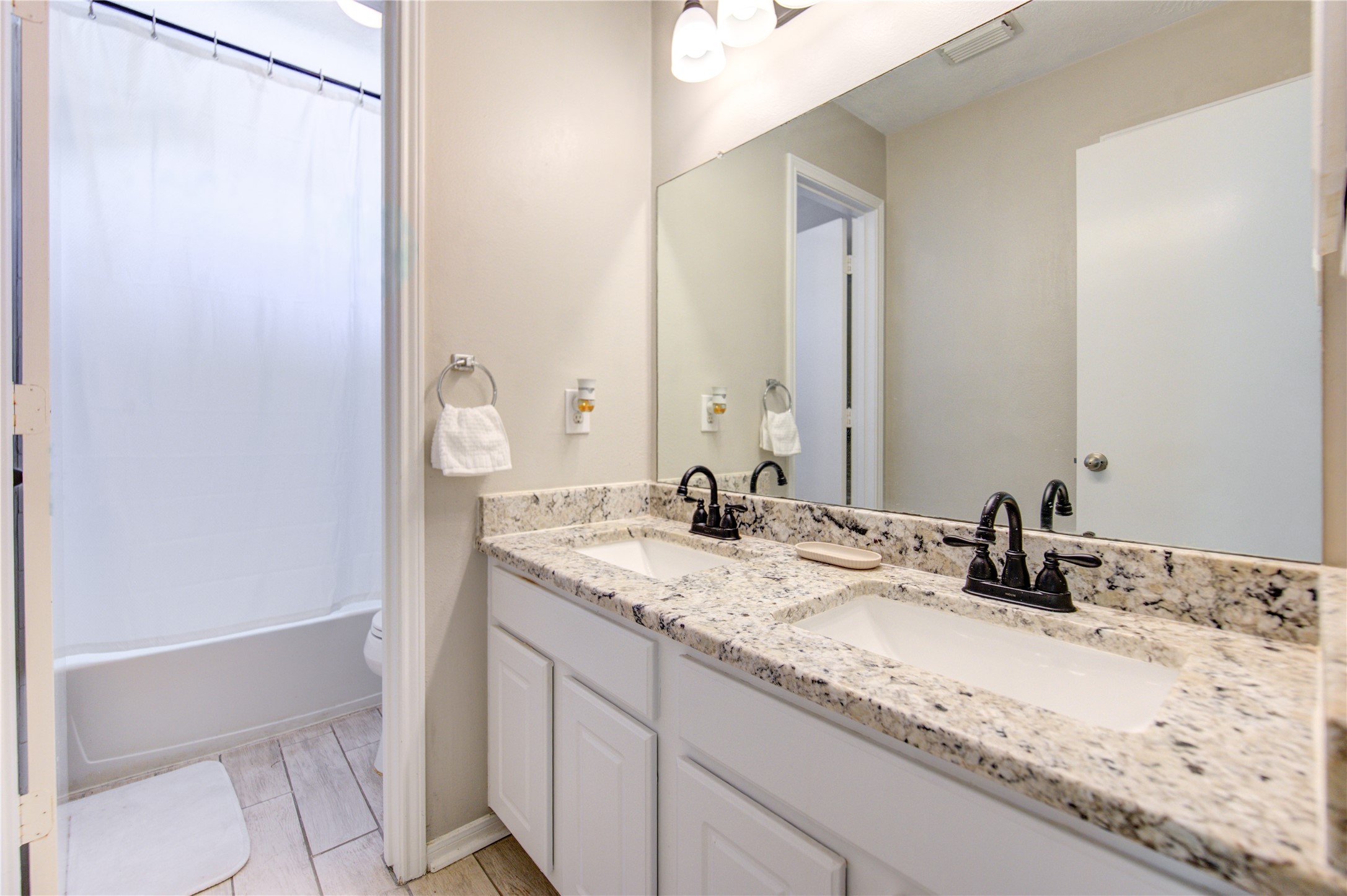 19726 Teller Boulevard Spring, TX 77388 - Photo 33 of 38