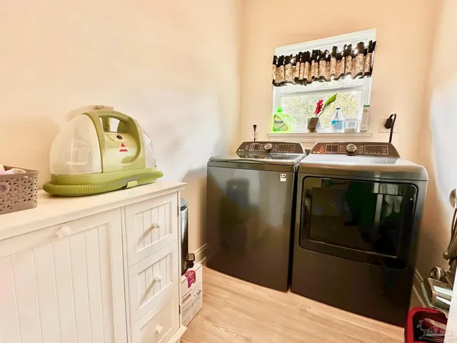 $499,900 | 1646 Ocean Breeze Lane, Gulf Breeze, FL 32563