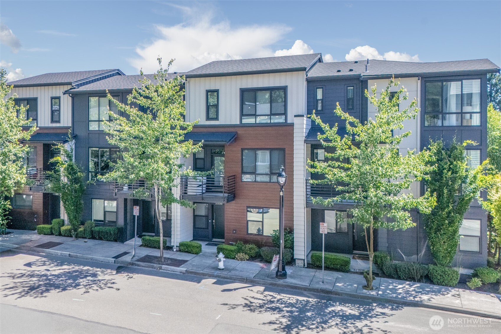 18308 96th Avenue Northeast, Unit A Bothell, WA 98011 - Photo 2 of 28