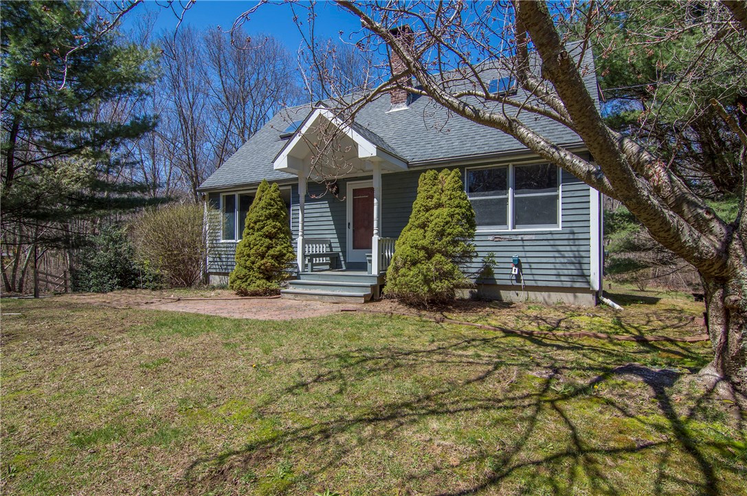 286 Collins Road Hopkinton, RI 02804 - Photo 3 of 33