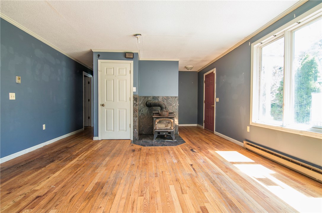 286 Collins Road Hopkinton, RI 02804 - Photo 10 of 33