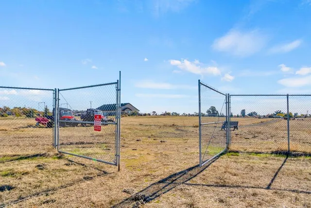 a view of a outdoor space