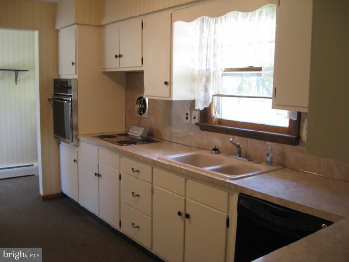 6 Scrapetown Road Pemberton, NJ 08068 - Photo 7 of 22 Kitchen
